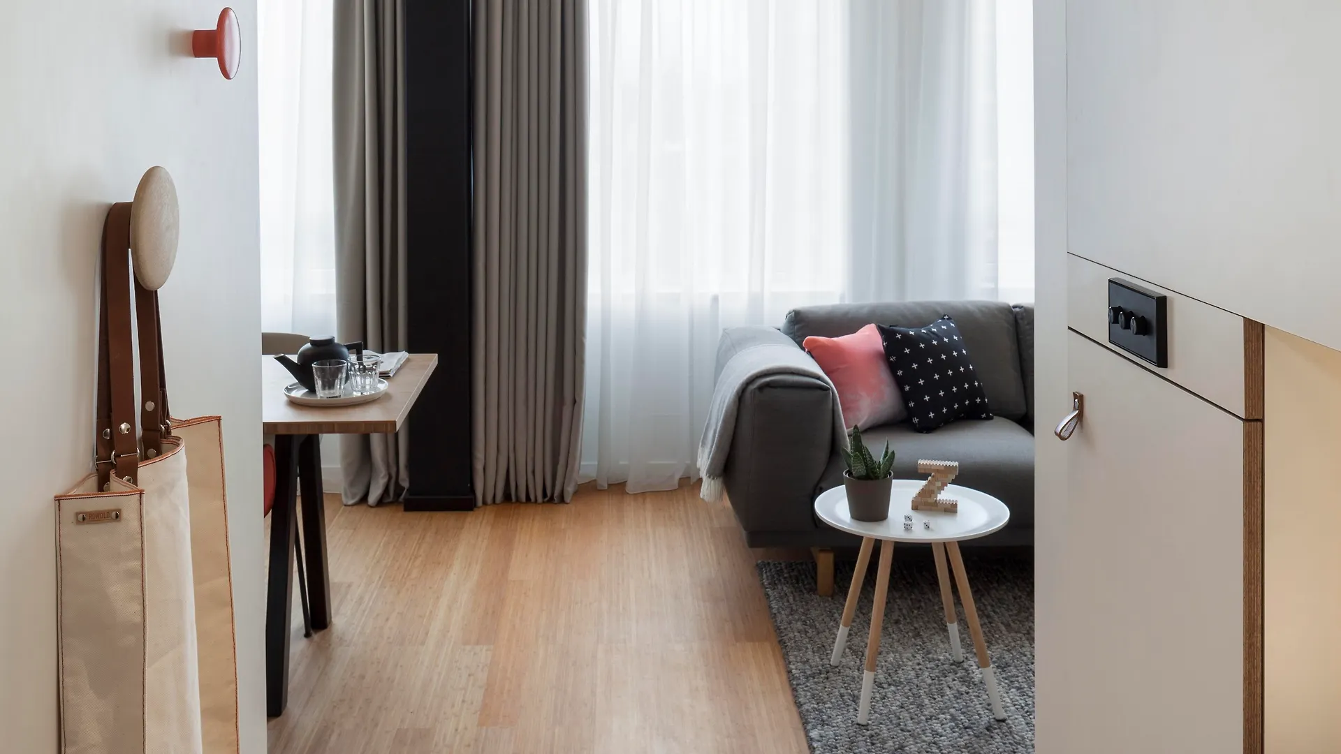 Zoku Amsterdam Apart otel 4*,