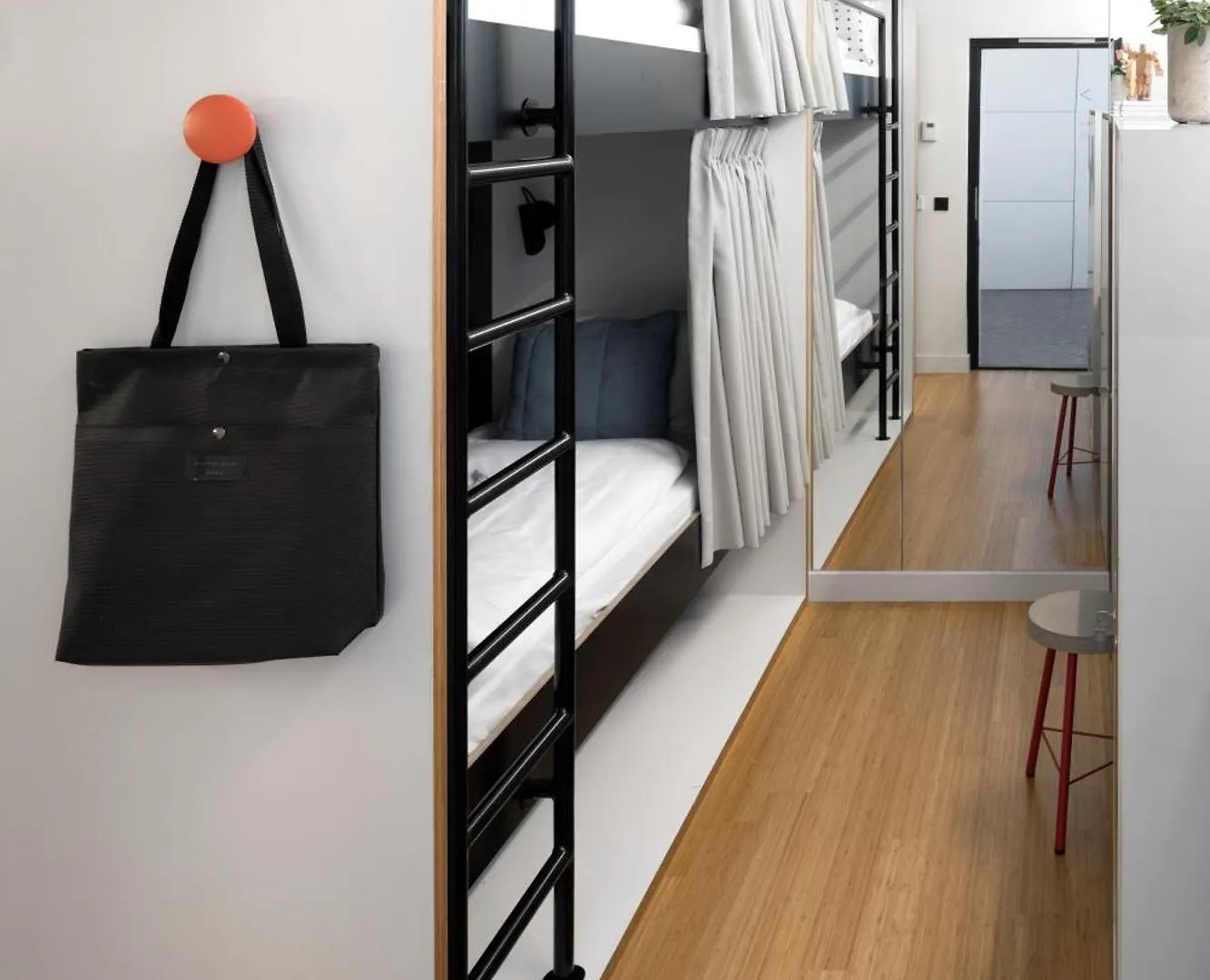 Zoku Amsterdam Apart otel